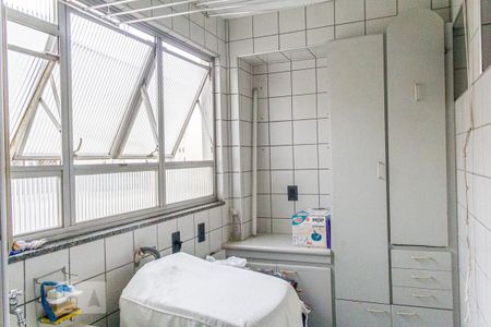 Apartamento à venda com 106m², 3 quartos e 1 vagaÁrea de Serviço