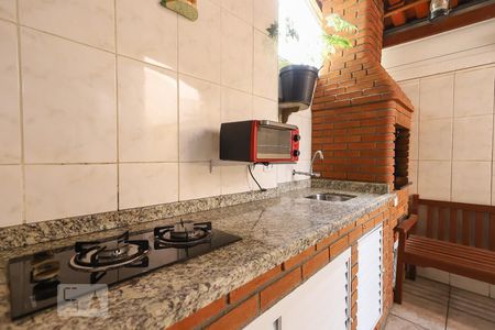 Casa à venda com 130m², 4 quartos e 2 vagas Casa à venda com 130m², 4 quartos e 2 vagasQuintal