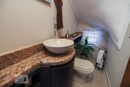 Casa à venda com 130m², 4 quartos e 2 vagas Casa à venda com 130m², 4 quartos e 2 vagasLavabo