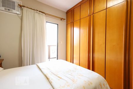 Casa à venda com 130m², 4 quartos e 2 vagas Casa à venda com 130m², 4 quartos e 2 vagasSuíte