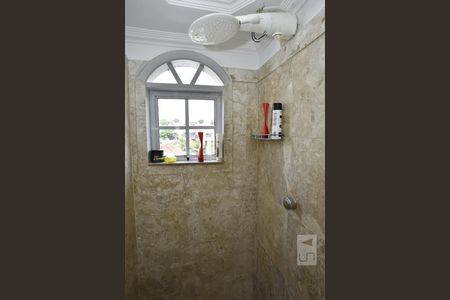 Casa à venda com 500m², 4 quartos e 5 vagasBanheiro da Suíte 2