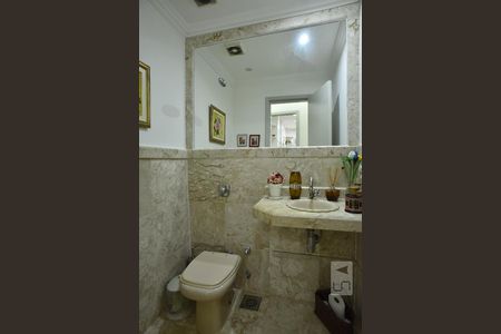 Casa à venda com 500m², 4 quartos e 5 vagasLavabo