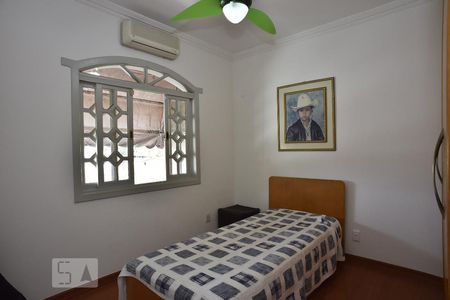 Casa à venda com 500m², 4 quartos e 5 vagasSuíte 1