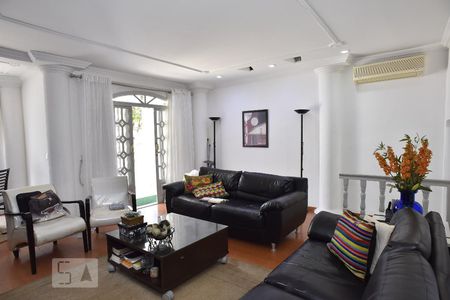 Casa à venda com 500m², 4 quartos e 5 vagasSala de Vídeo Subsolo