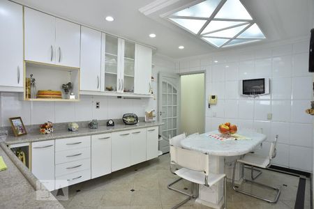 Casa à venda com 500m², 4 quartos e 5 vagasCozinha