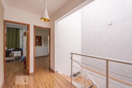 Casa à venda com 200m², 3 quartos e 2 vagas Casa à venda com 200m², 3 quartos e 2 vagasCorredor