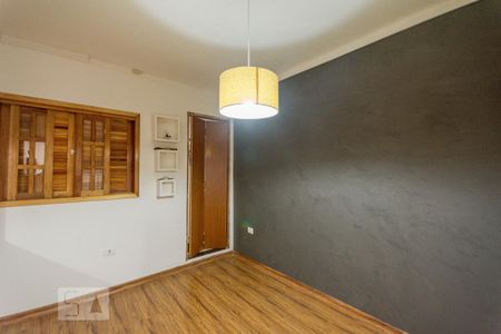 Casa à venda com 200m², 3 quartos e 2 vagas Casa à venda com 200m², 3 quartos e 2 vagasQuarto 1 - Suíte