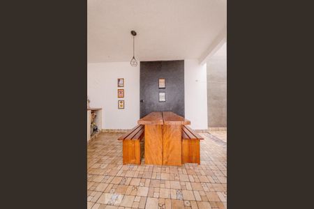 Casa à venda com 200m², 3 quartos e 2 vagas Casa à venda com 200m², 3 quartos e 2 vagasChurrasqueira