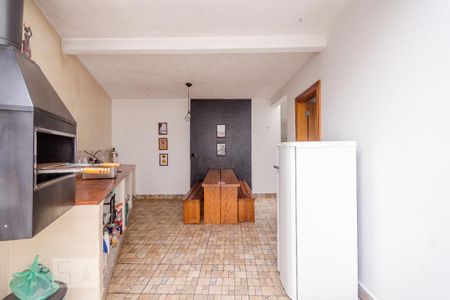 Casa à venda com 200m², 3 quartos e 2 vagas Casa à venda com 200m², 3 quartos e 2 vagasChurrasqueira