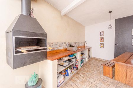 Casa à venda com 200m², 3 quartos e 2 vagas Casa à venda com 200m², 3 quartos e 2 vagasChurrasqueira