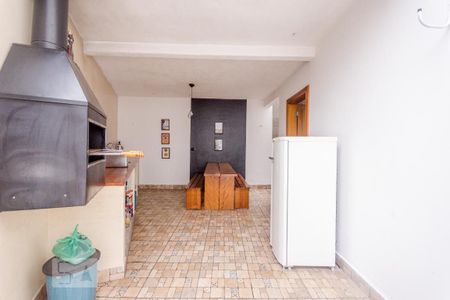 Casa à venda com 200m², 3 quartos e 2 vagas Casa à venda com 200m², 3 quartos e 2 vagasChurrasqueira