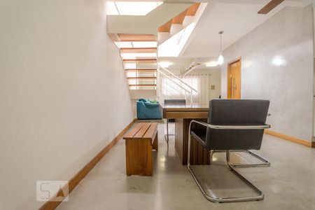 Casa à venda com 200m², 3 quartos e 2 vagas Casa à venda com 200m², 3 quartos e 2 vagasSala de Jantar