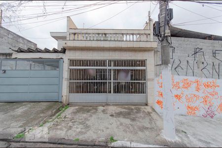 Casa para alugar com 219m², 3 quartos e 2 vagas Casa para alugar com 219m², 3 quartos e 2 vagasFachada