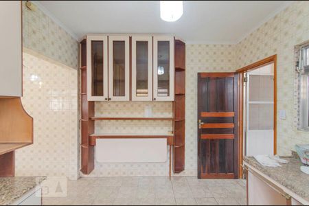 Casa para alugar com 219m², 3 quartos e 2 vagas Casa para alugar com 219m², 3 quartos e 2 vagasCozinha