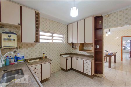 Casa para alugar com 219m², 3 quartos e 2 vagas Casa para alugar com 219m², 3 quartos e 2 vagasCozinha