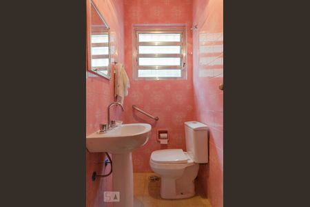 Casa para alugar com 219m², 3 quartos e 2 vagas Casa para alugar com 219m², 3 quartos e 2 vagasLavabo