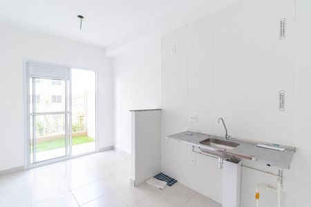 Sala/Cozinha de apartamento para alugar com 1 quarto, 28m² em Vila Penteado, São Paulo