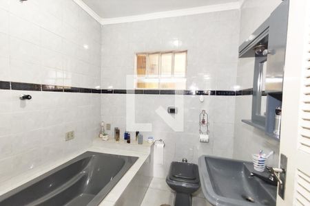 Casa à venda com 250m², 3 quartos e 3 vagas Casa à venda com 250m², 3 quartos e 3 vagasBanheiro da Suíte