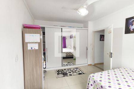 Casa à venda com 250m², 3 quartos e 3 vagas Casa à venda com 250m², 3 quartos e 3 vagasQuarto 4
