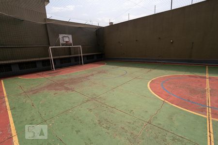 Apartamento à venda com 101m², 3 quartos e 2 vagas Apartamento à venda com 101m², 3 quartos e 2 vagasÁrea comum - Quadra esportiva