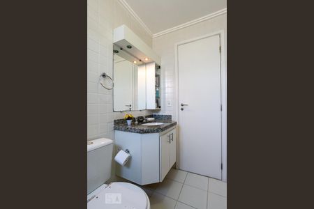 Apartamento à venda com 101m², 3 quartos e 2 vagas Apartamento à venda com 101m², 3 quartos e 2 vagasBanheiro