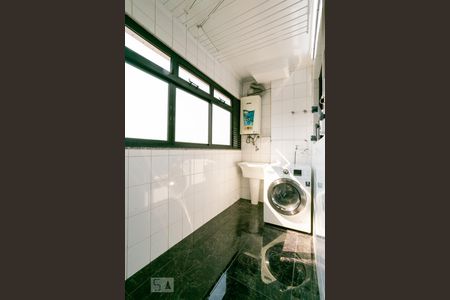 Apartamento à venda com 101m², 3 quartos e 2 vagas Apartamento à venda com 101m², 3 quartos e 2 vagasÁrea de serviço