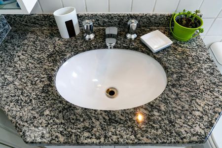 Apartamento à venda com 101m², 3 quartos e 2 vagas Apartamento à venda com 101m², 3 quartos e 2 vagasBanheiro da suíte