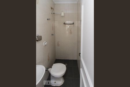 Casa à venda com 177m², 3 quartos e 2 vagasBanheiro de Serviço