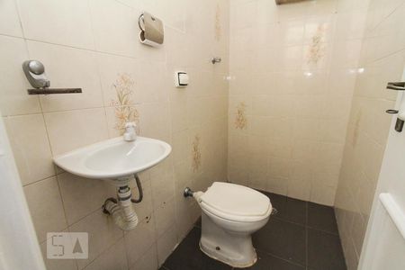 Casa à venda com 177m², 3 quartos e 2 vagasBanheiro de Serviço