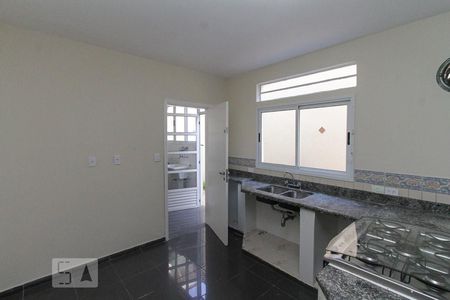 Casa à venda com 177m², 3 quartos e 2 vagasCozinha