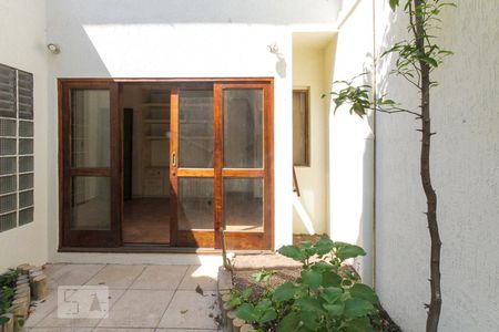 Casa à venda com 177m², 3 quartos e 2 vagasQuintal