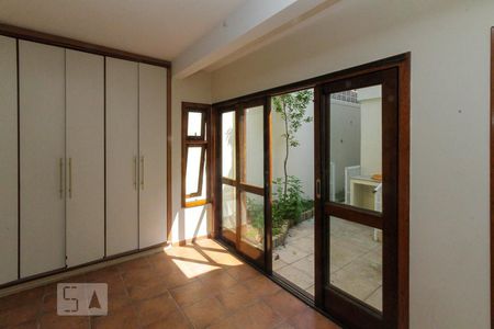 Casa à venda com 177m², 3 quartos e 2 vagasEdícula