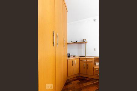 Casa à venda com 160m², 4 quartos e 4 vagas Casa à venda com 160m², 4 quartos e 4 vagasQuarto 4 - Suíte 2 - Armário