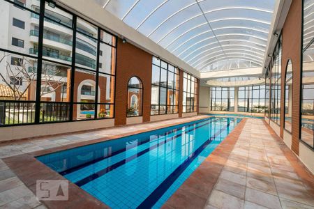 Apartamento à venda com 189m², 3 quartos e 4 vagasÁrea comum - Piscina Aquecida