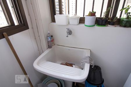 Apartamento para alugar com 280m², 4 quartos e 4 vagas Apartamento para alugar com 280m², 4 quartos e 4 vagasÁrea de Serviço