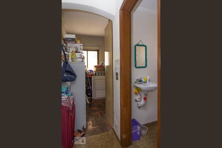 Apartamento para alugar com 280m², 4 quartos e 4 vagas Apartamento para alugar com 280m², 4 quartos e 4 vagasÁrea de Serviço - Banheiro Serviço