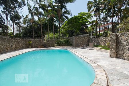 Apartamento para alugar com 280m², 4 quartos e 4 vagas Apartamento para alugar com 280m², 4 quartos e 4 vagasPiscina