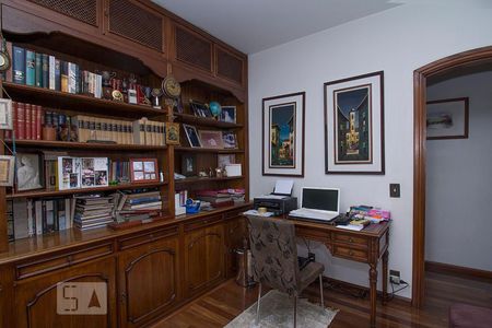 Apartamento para alugar com 280m², 4 quartos e 4 vagas Apartamento para alugar com 280m², 4 quartos e 4 vagasQuarto 4