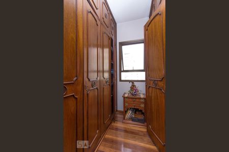 Apartamento para alugar com 280m², 4 quartos e 4 vagas Apartamento para alugar com 280m², 4 quartos e 4 vagasQuarto Suíte 1 - Closet