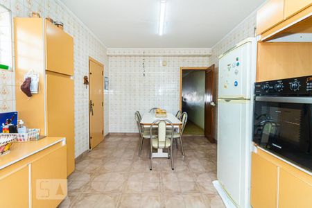 Casa à venda com 127m², 3 quartos e 2 vagas Casa à venda com 127m², 3 quartos e 2 vagasCozinha