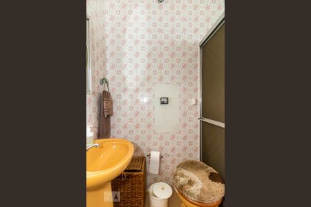 Casa à venda com 127m², 3 quartos e 2 vagas Casa à venda com 127m², 3 quartos e 2 vagasBanheiro