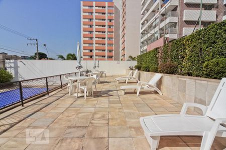 Apartamento à venda com 90m², 3 quartos e 1 vagaÁrea comum - Piscina