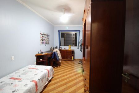 Casa à venda com 267m², 3 quartos e 8 vagasQuarto 1