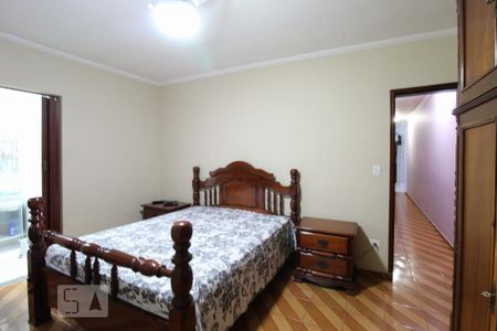 Casa à venda com 267m², 3 quartos e 8 vagasSuíte 2