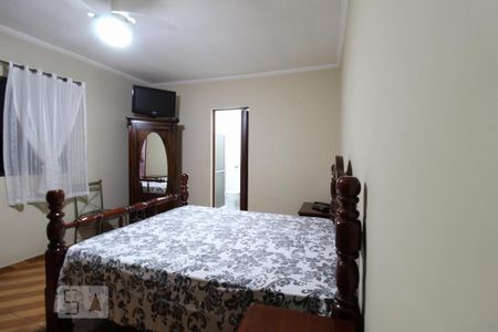 Casa à venda com 267m², 3 quartos e 8 vagasSuíte 2