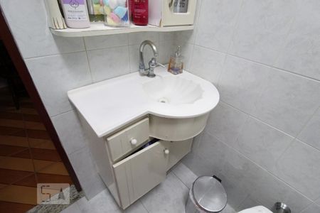 Casa à venda com 267m², 3 quartos e 8 vagasBanheiro suíte 1