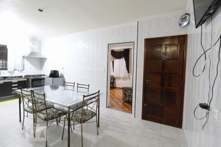 Casa à venda com 267m², 3 quartos e 8 vagasCozinha