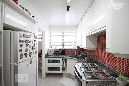 Casa de condomínio à venda com 245m², 5 quartos e 4 vagasCozinha