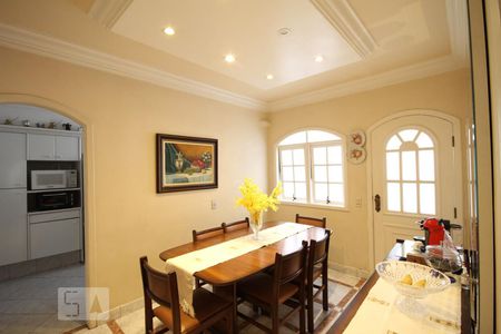 Casa de condomínio à venda com 245m², 5 quartos e 4 vagasCopa