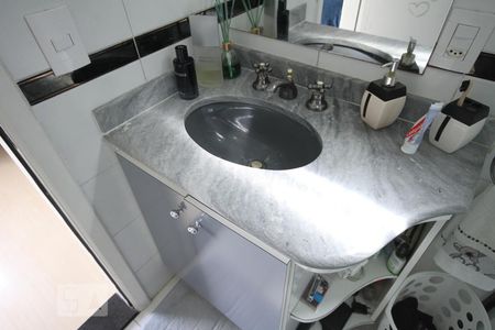 Casa de condomínio à venda com 245m², 5 quartos e 4 vagasSuíte 2